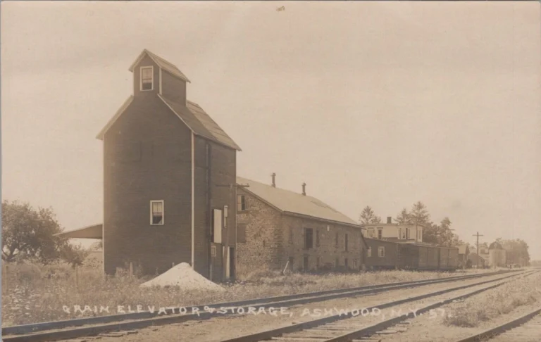 Ashwood, NY Buildings
